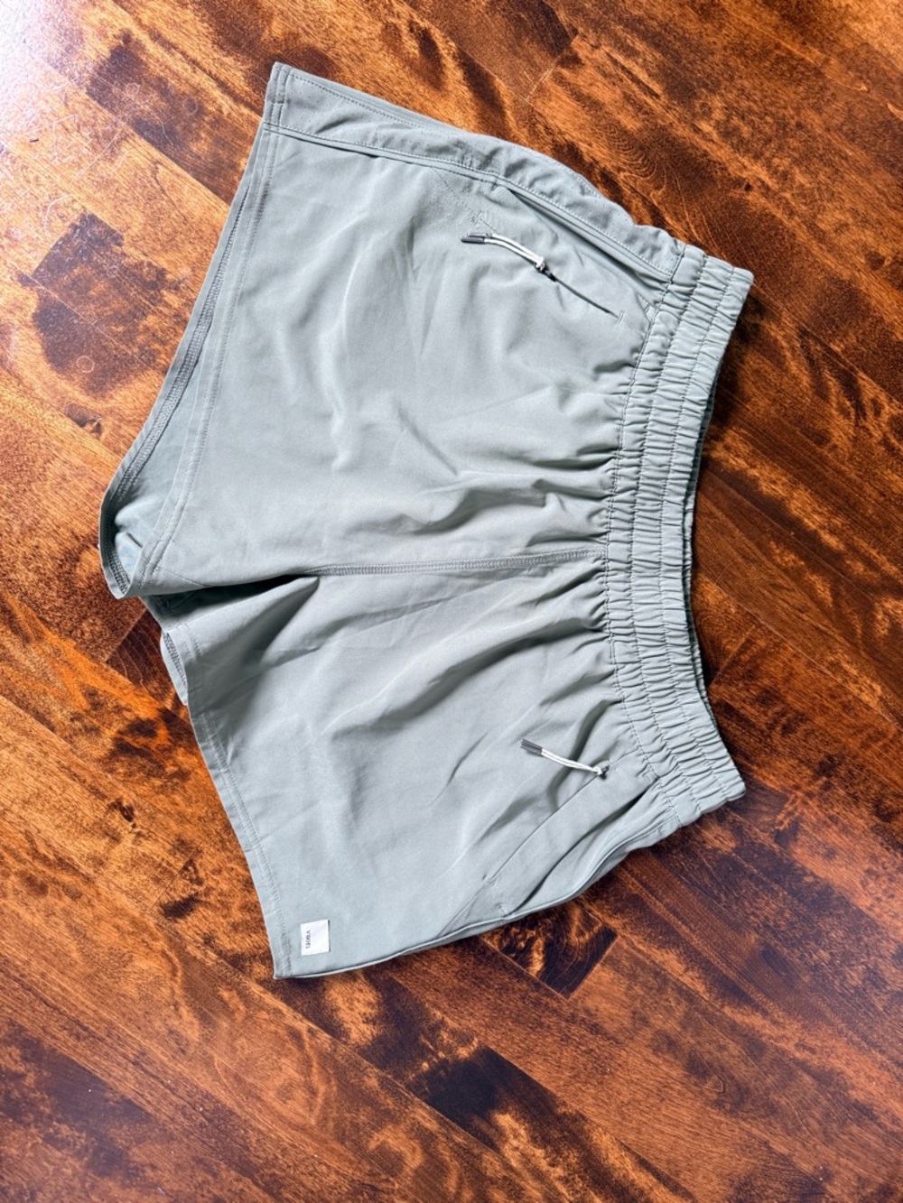 vuori clementine shorts 4 inch